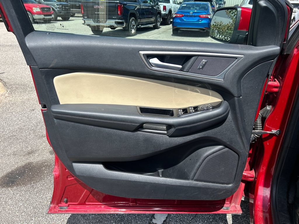 Certified 2020 Ford Edge SEL w/ Convenience Package FWD image 9