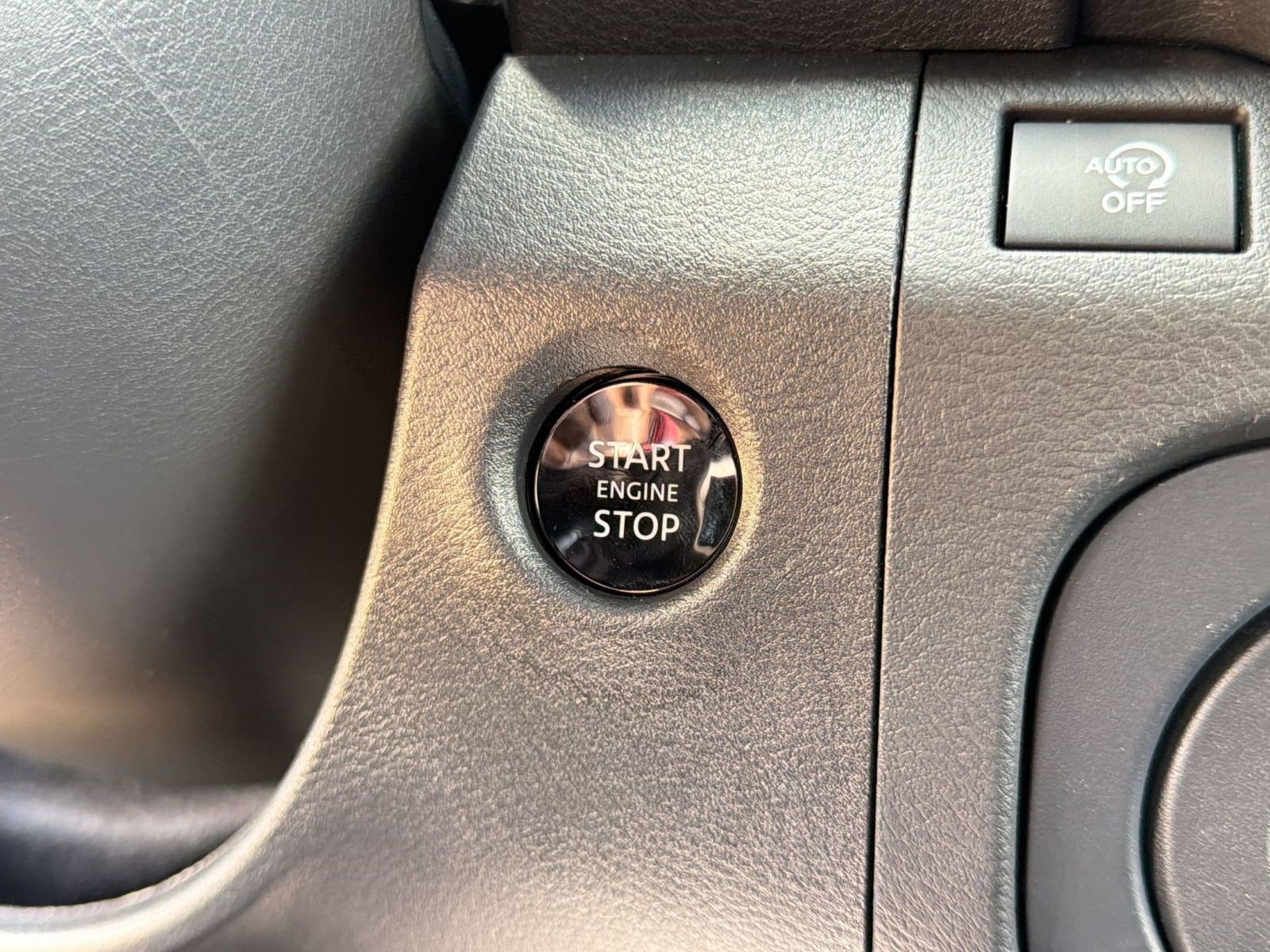 Used 2026 Nissan Frontier SV w/ All-Weather Content Package RWD image 25