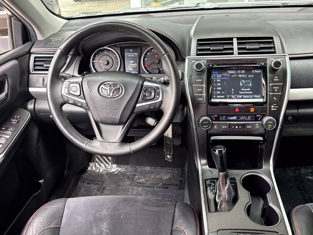Used 2016 Toyota Camry XSE w/ Moonroof Package FWD image 11
