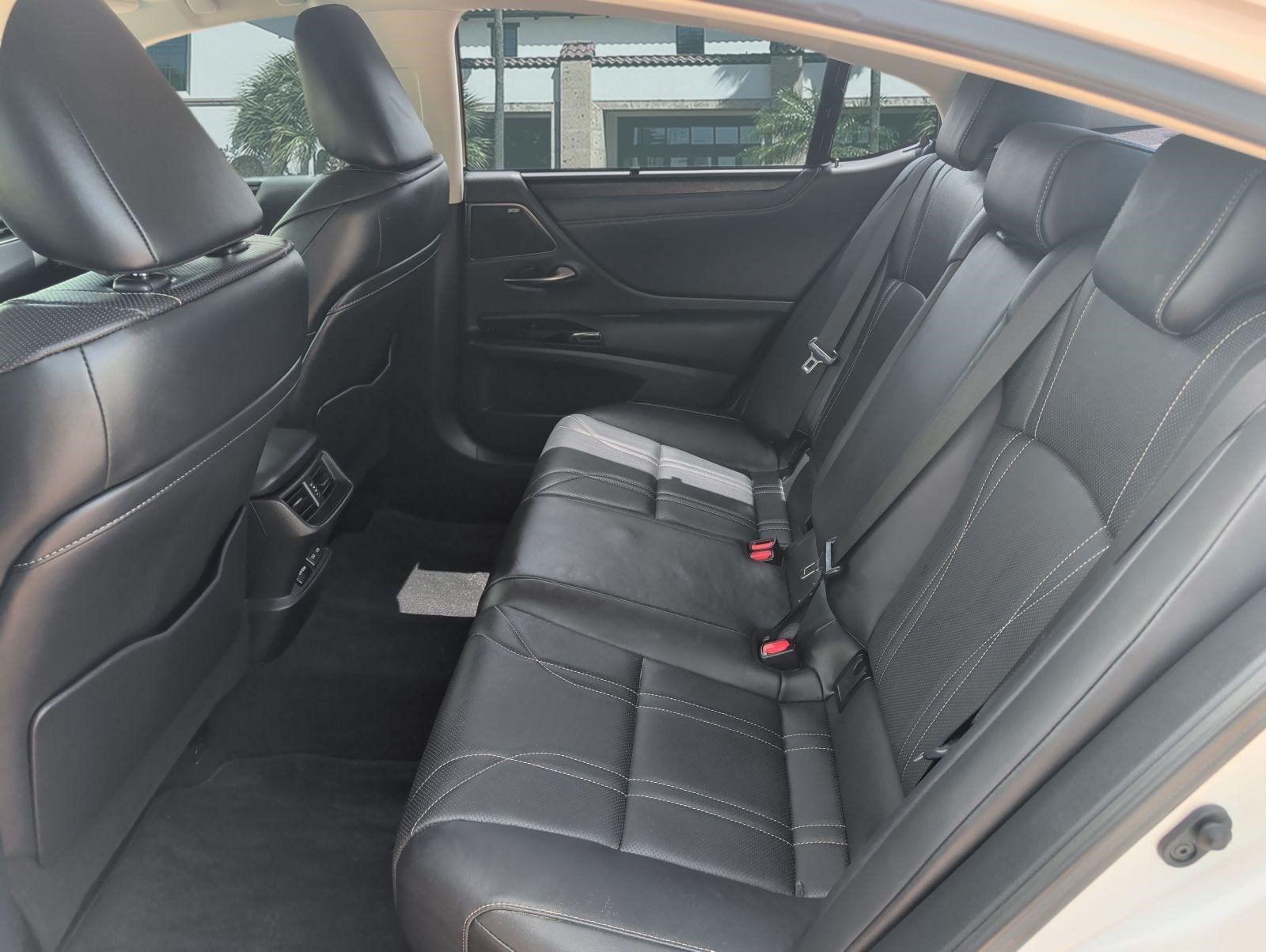 Certified 2024 Lexus ES 350 Ultra Luxury w/ Accessory Package (Z2) FWD image 24