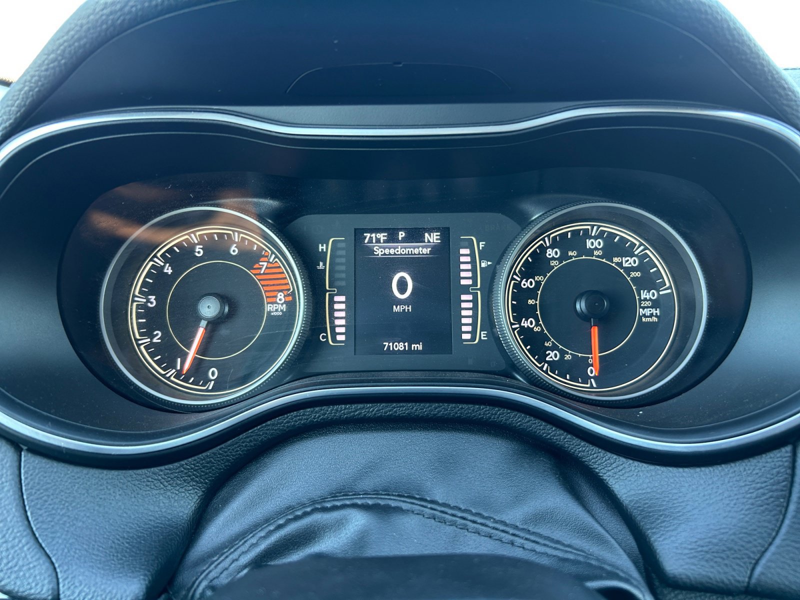 Used 2022 Jeep Cherokee Latitude AWD/4WD image 24