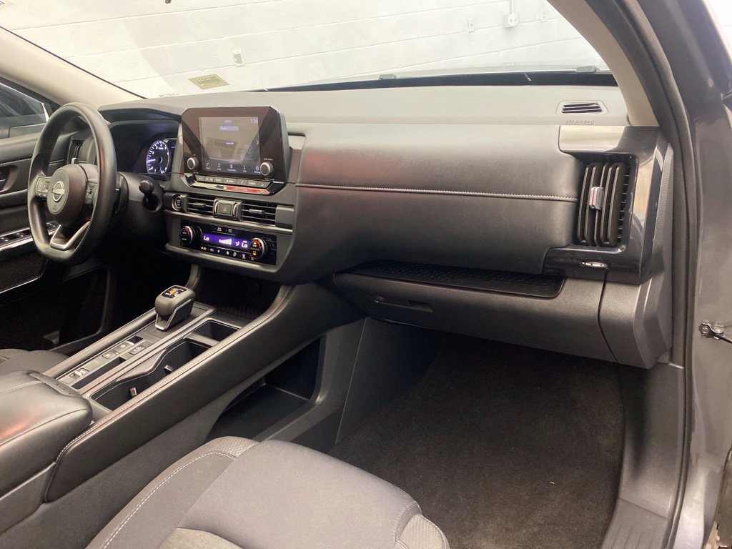 Used 2024 Nissan Pathfinder S FWD image 25