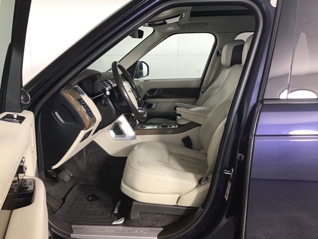 Used 2019 Land Rover Range Rover Supercharged AWD/4WD image 5