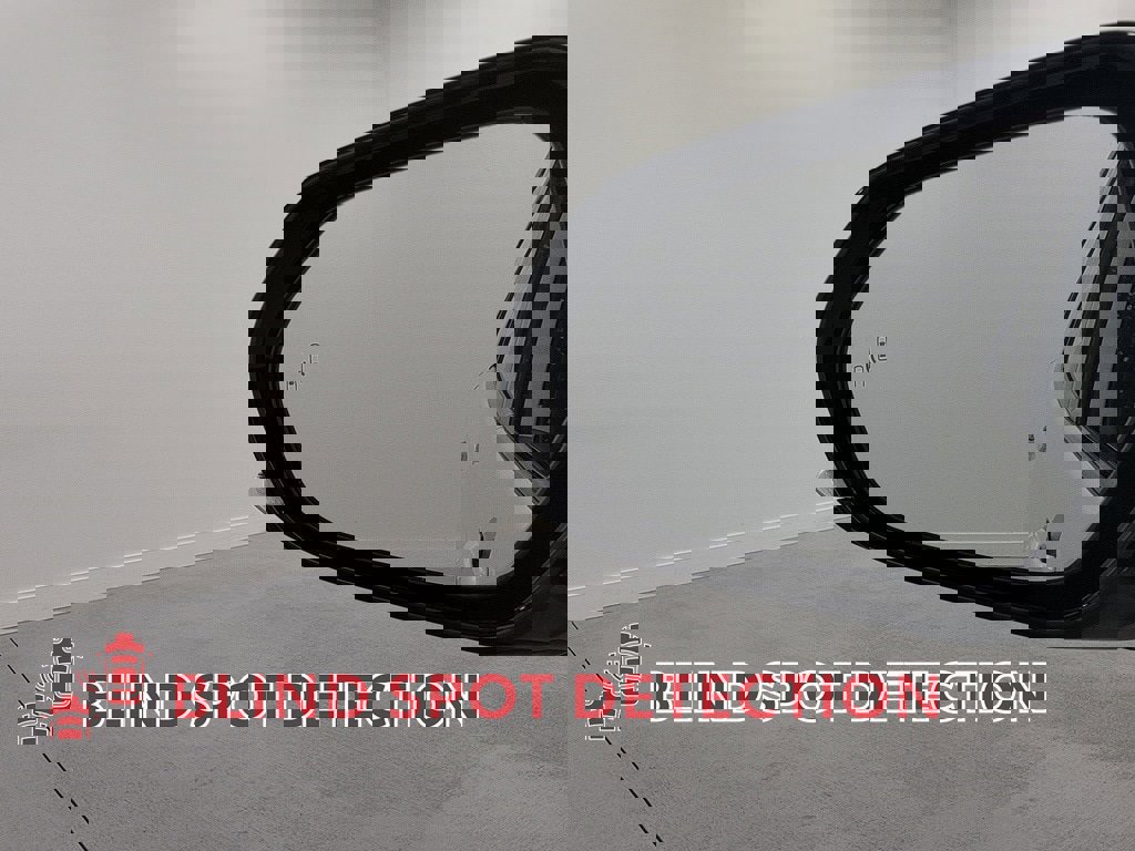 Used 2020 Toyota Prius LE image 27