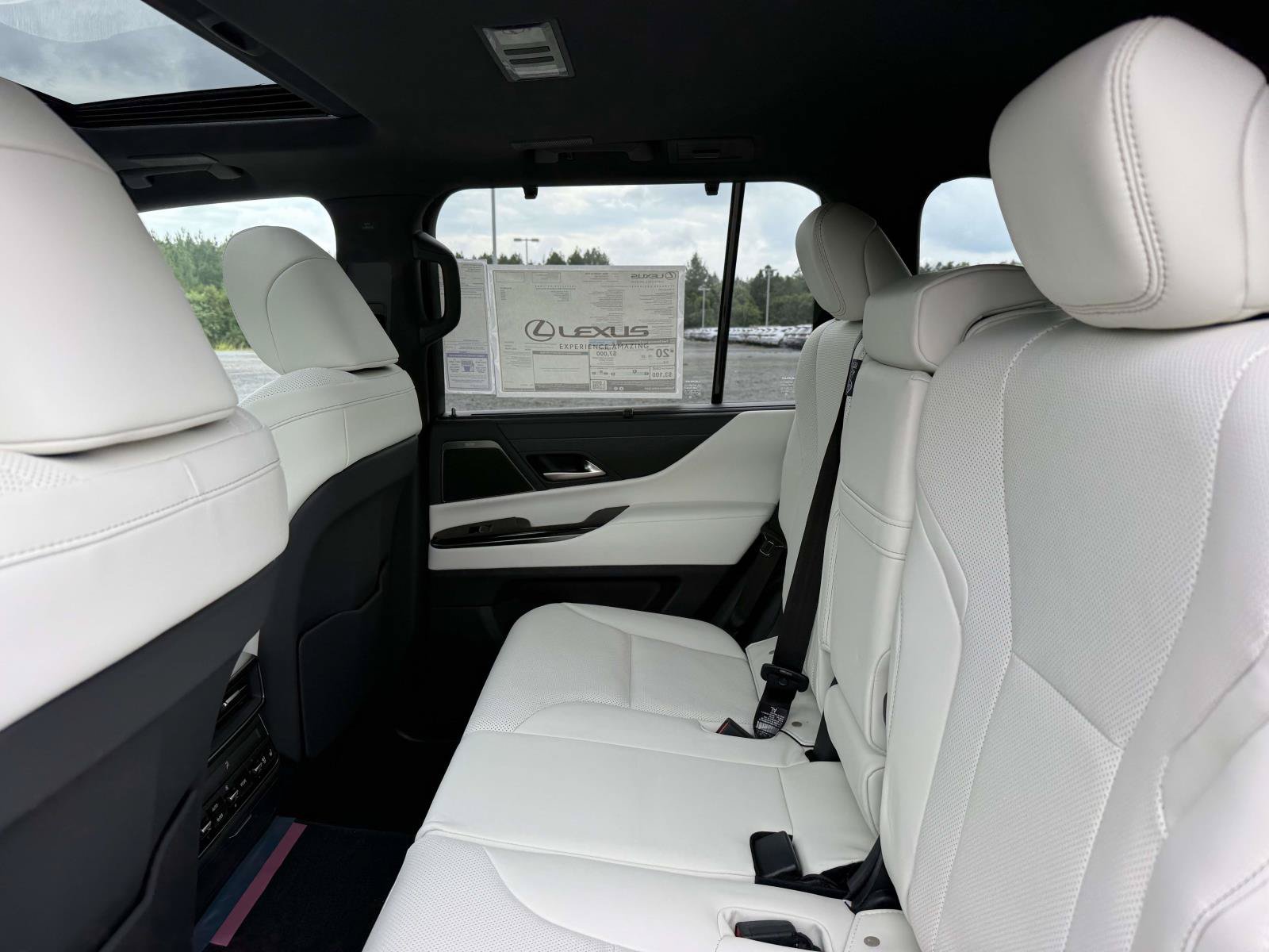 New 2026 Lexus LX 700h Luxury AWD/4WD image 13