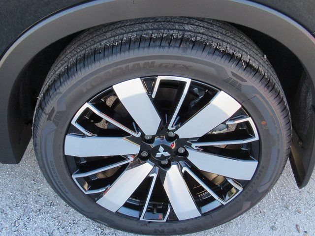 New 2025 Mitsubishi Outlander SE AWD/4WD image 8