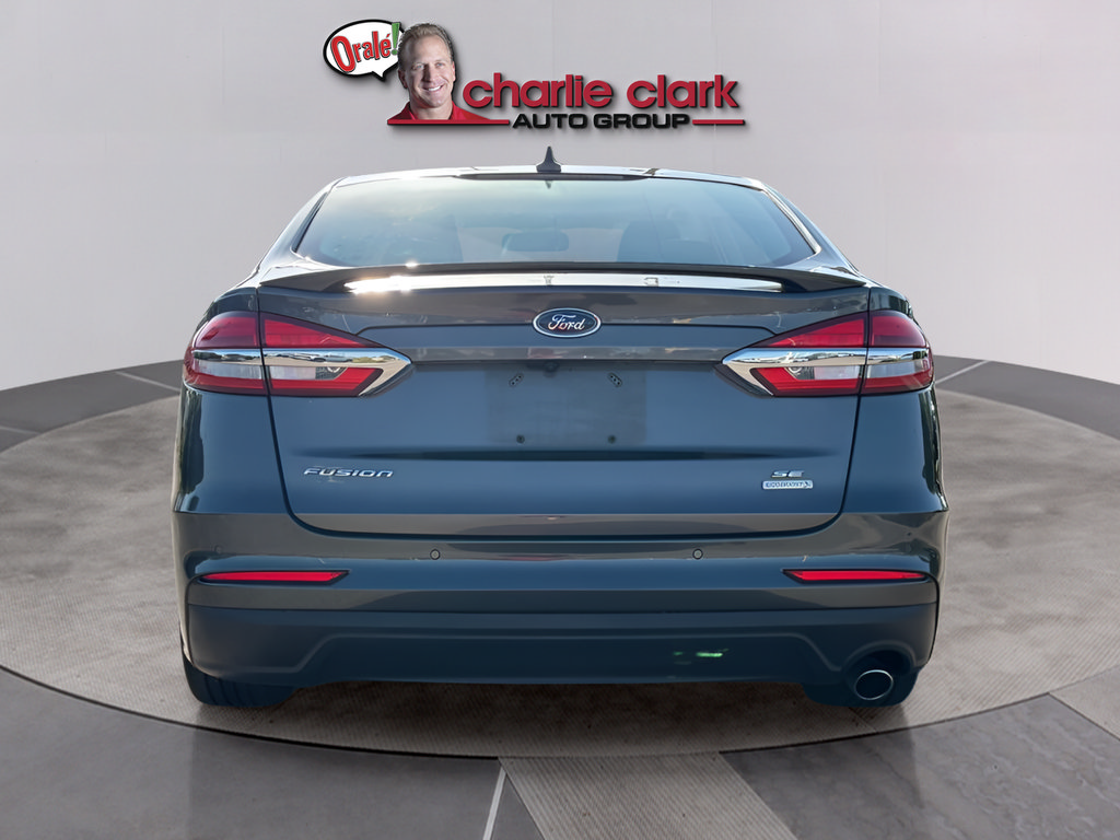 Used 2019 Ford Fusion SE w/ Equipment Group 151A FWD image 5