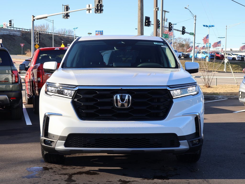 New 2025 Honda Pilot EX-L image 2
