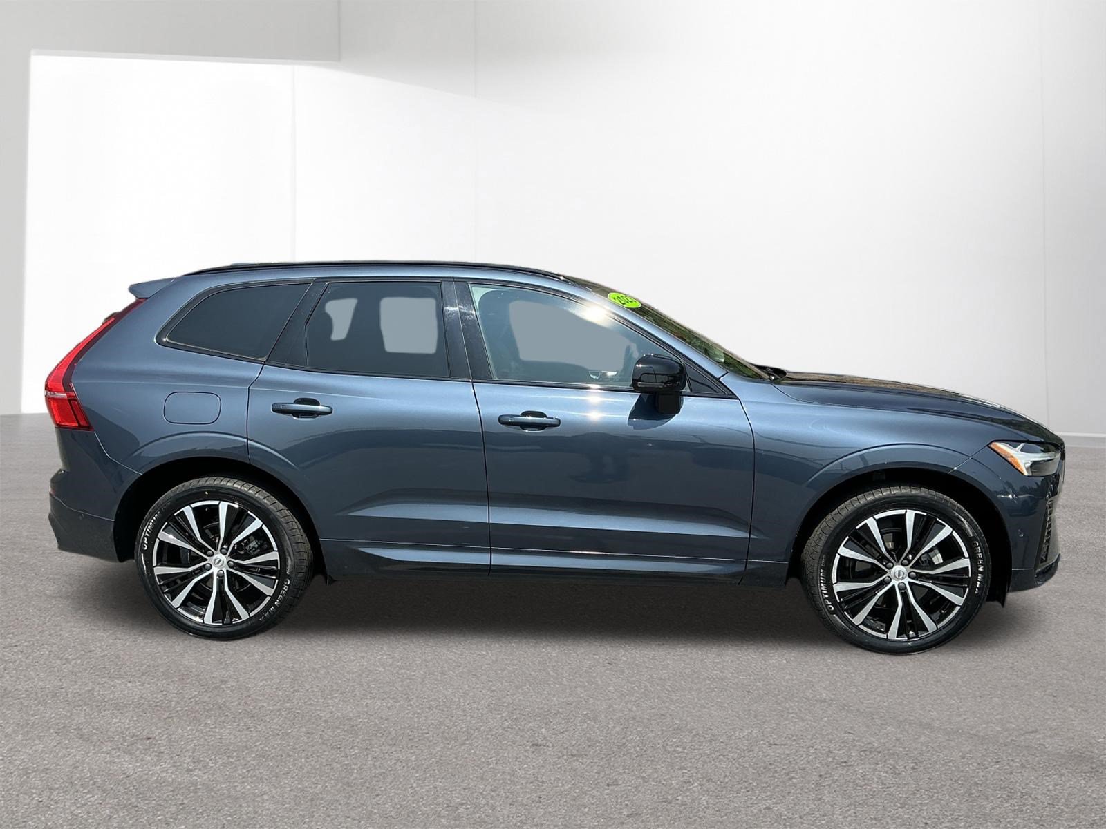 Used 2023 Volvo XC60 B5 Plus w/ Protection Package Premier AWD/4WD video 2