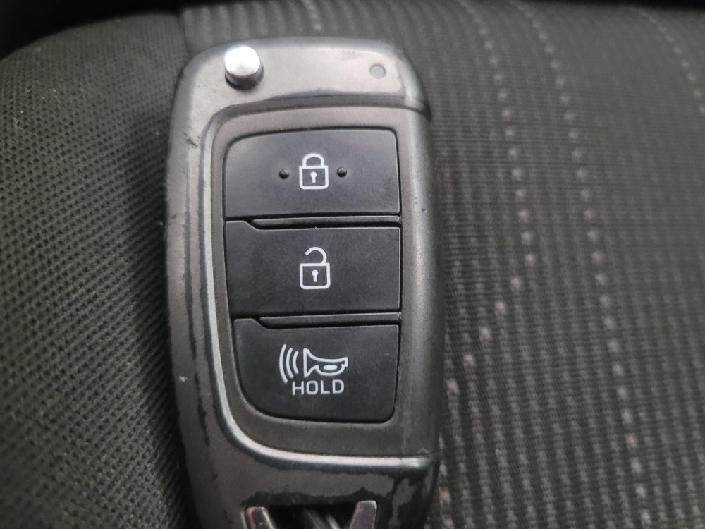 Used 2021 Hyundai Venue SE FWD image 32