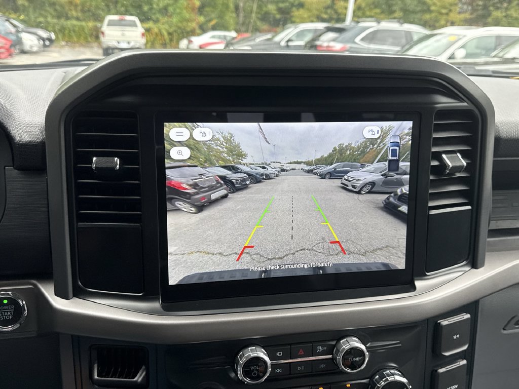 Used 2025 Ford F150 Lightning Pro AWD/4WD image 23