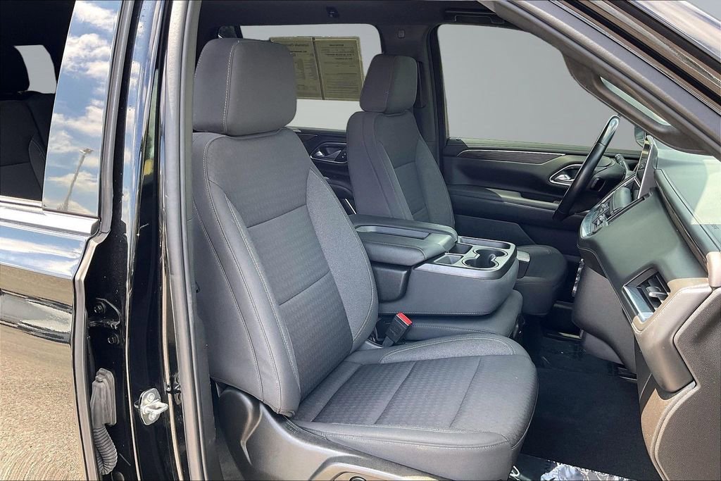 Used 2021 Chevrolet Suburban LS RWD image 7