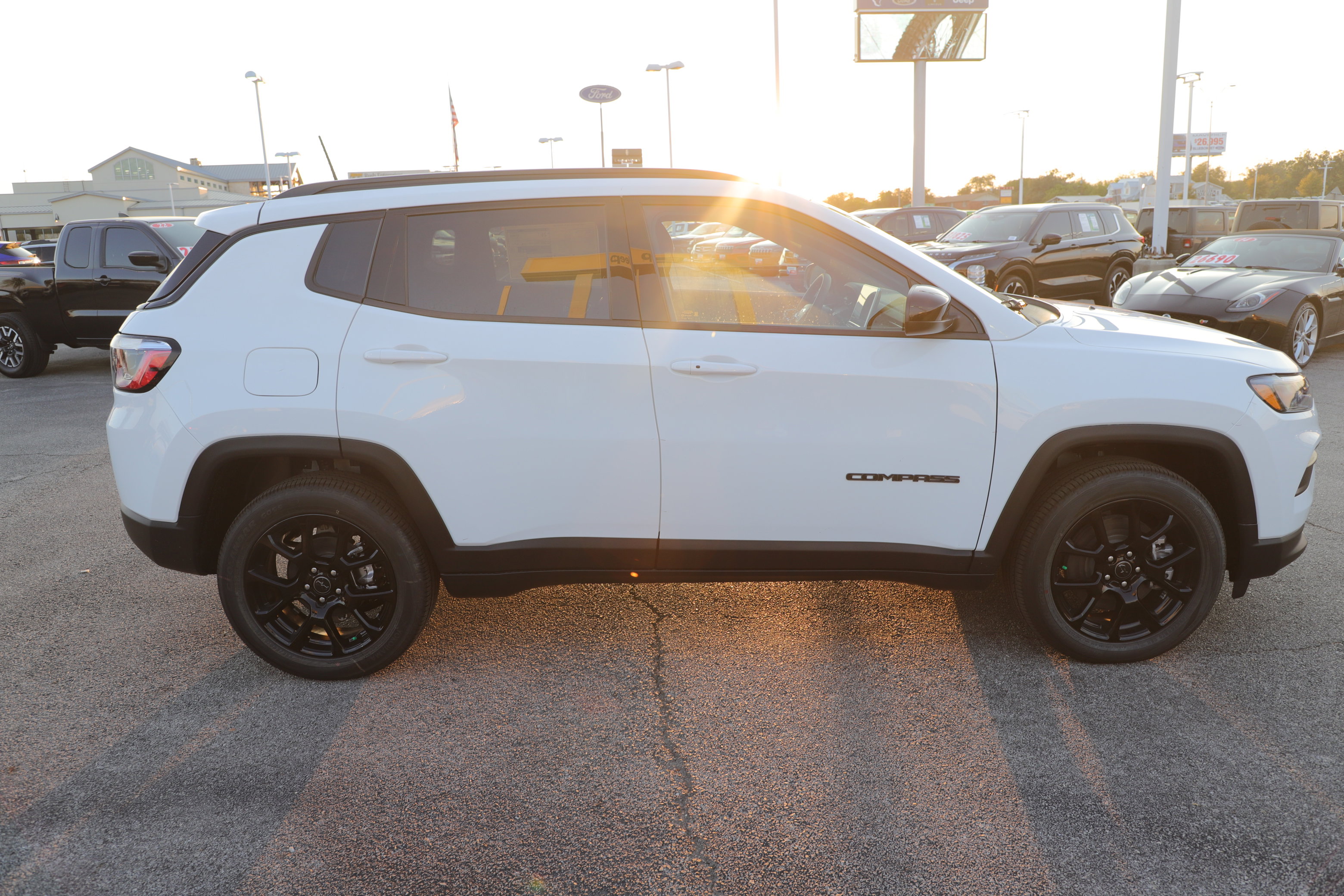 New 2026 Jeep Compass Latitude image 5