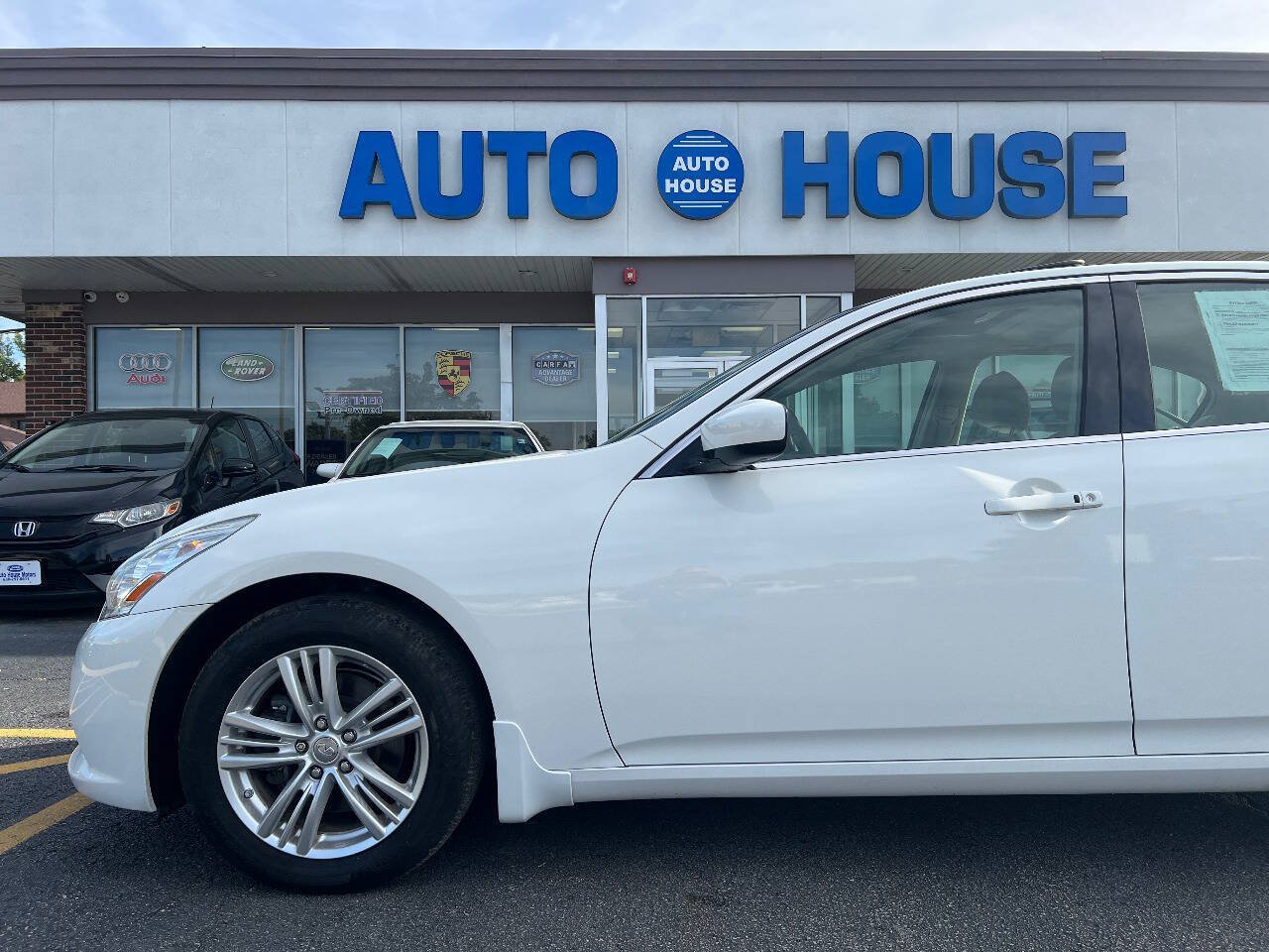 Used 2011 INFINITI G37 x Sedan w/ Premium Pkg AWD/4WD image 40