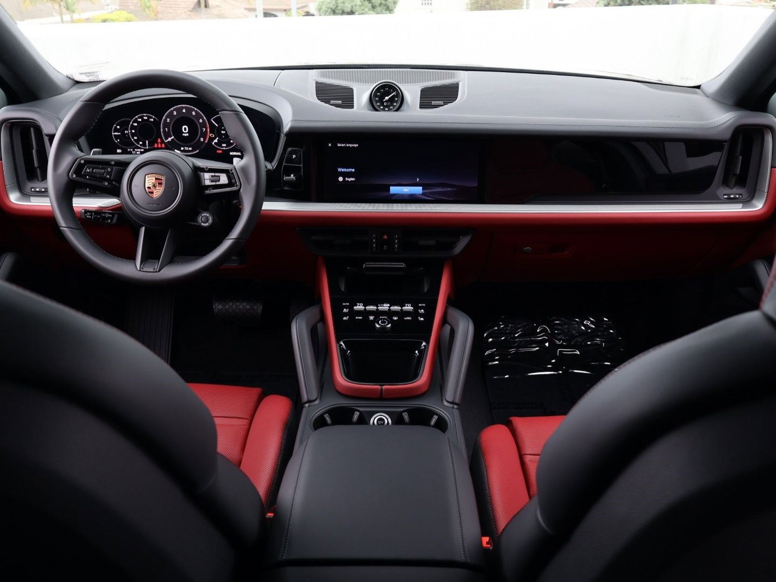 New 2026 Porsche Cayenne Coupe AWD/4WD image 21