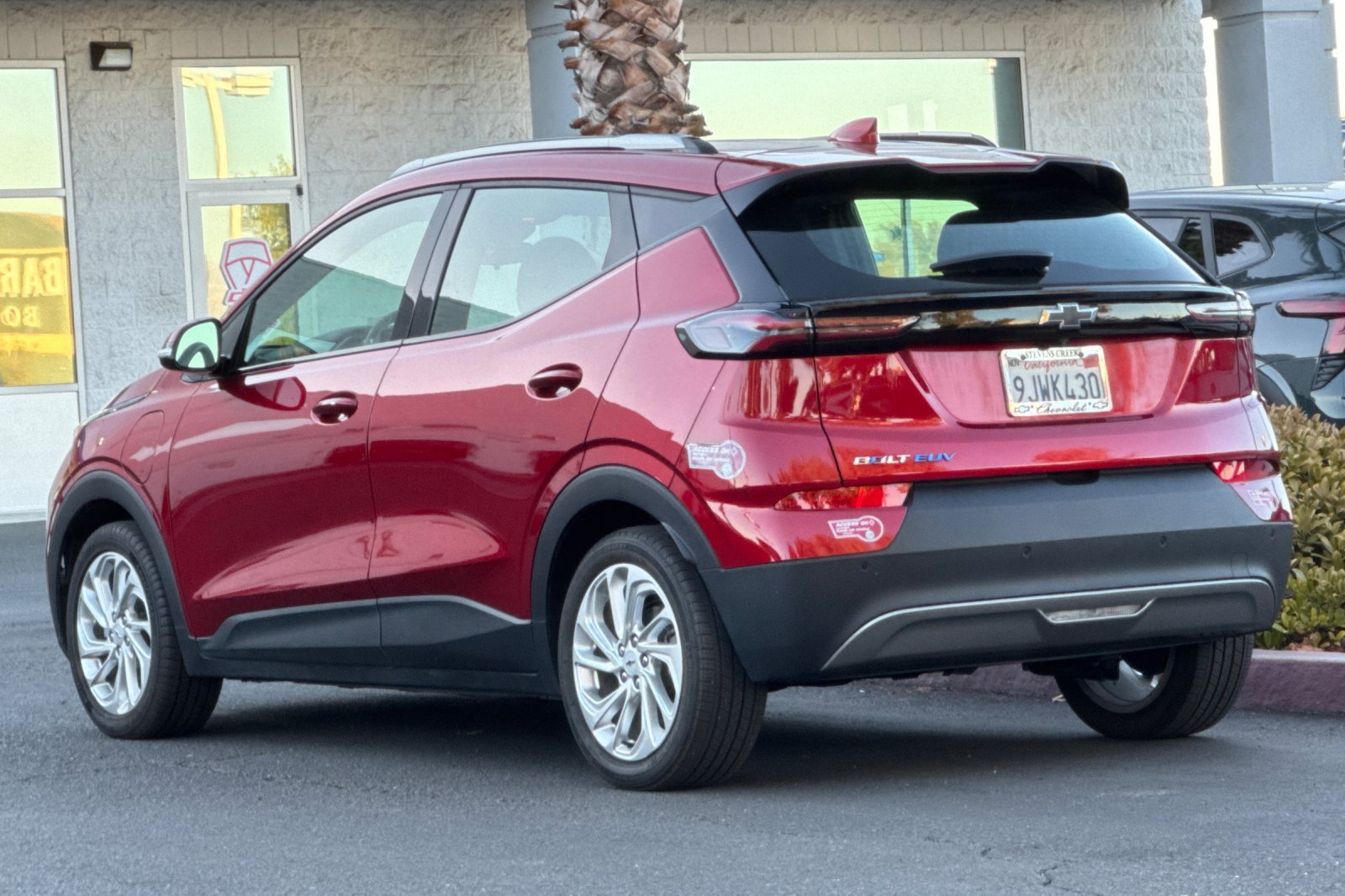 Used 2023 Chevrolet Bolt EUV LT w/ Driver Confidence Package FWD image 7