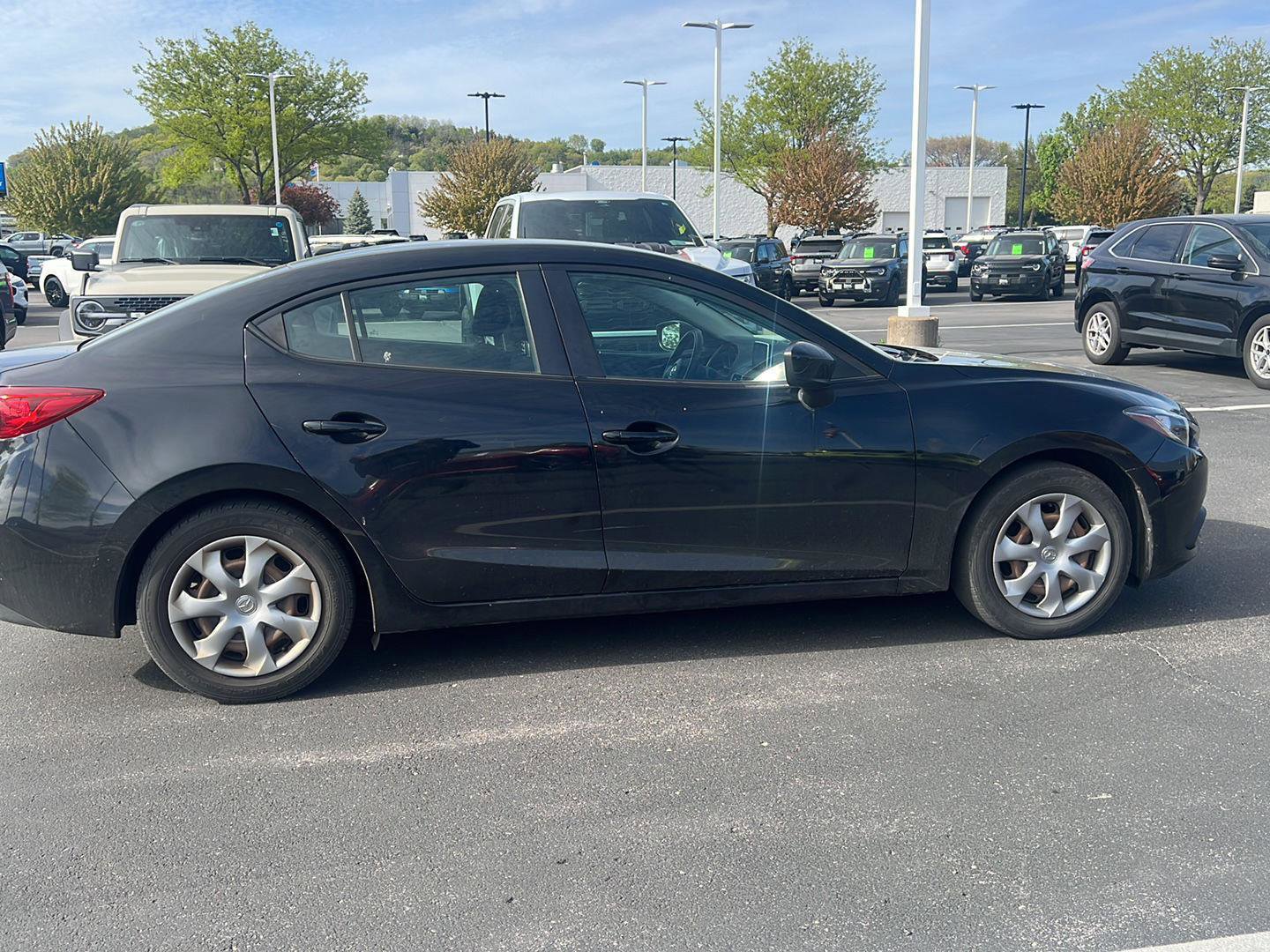 Used 2015 MAZDA MAZDA3 i Sport FWD image 4