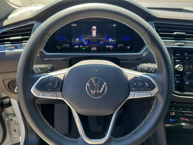 Used 2022 Volkswagen Tiguan SE image 16