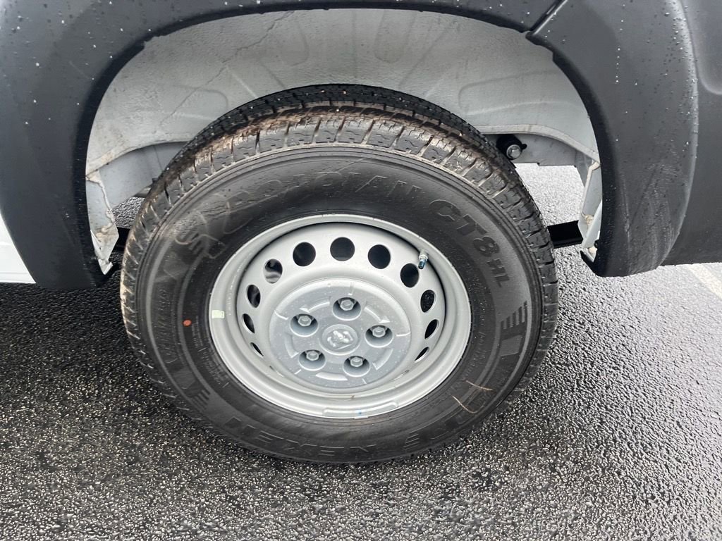 Used 2025 RAM ProMaster 2500 w/ Convenience Group image 11