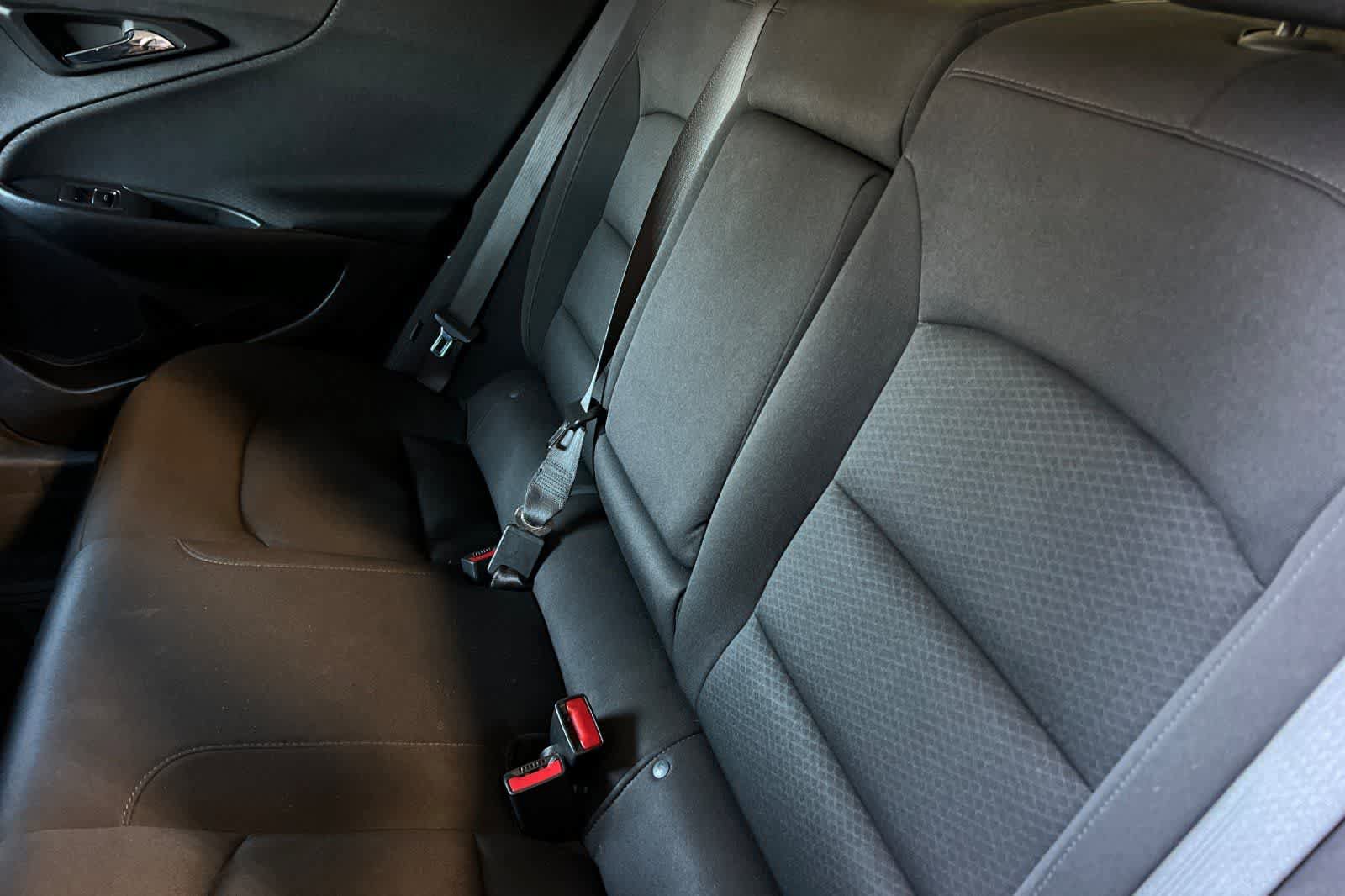 Used 2021 Chevrolet Malibu LT FWD image 5