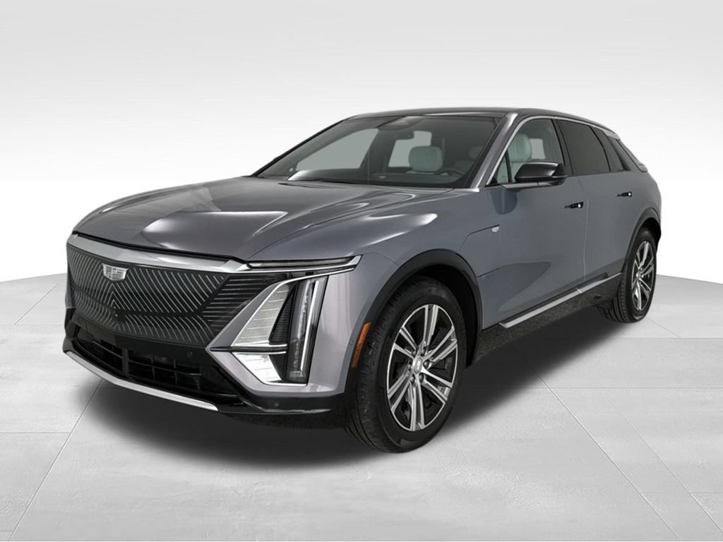Used 2024 Cadillac Lyriq Luxury AWD/4WD image 2