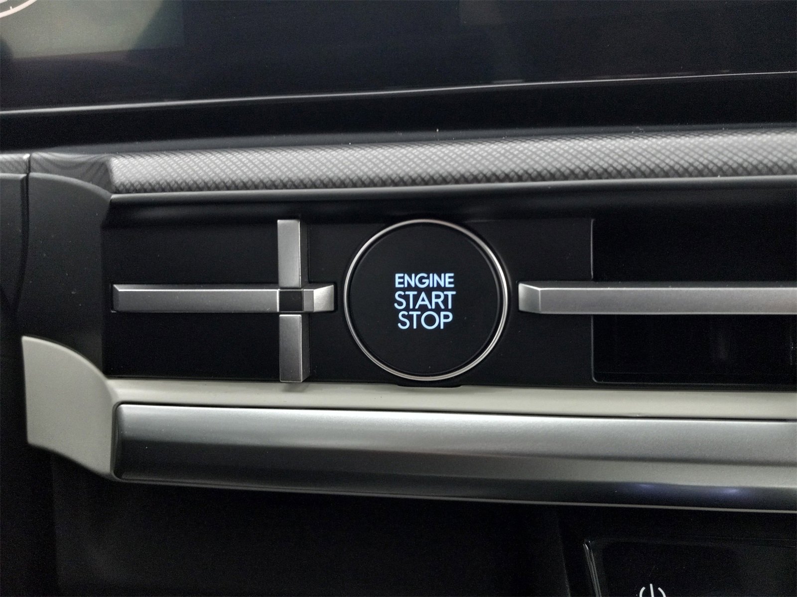 Used 2025 Hyundai Santa Fe SEL image 24