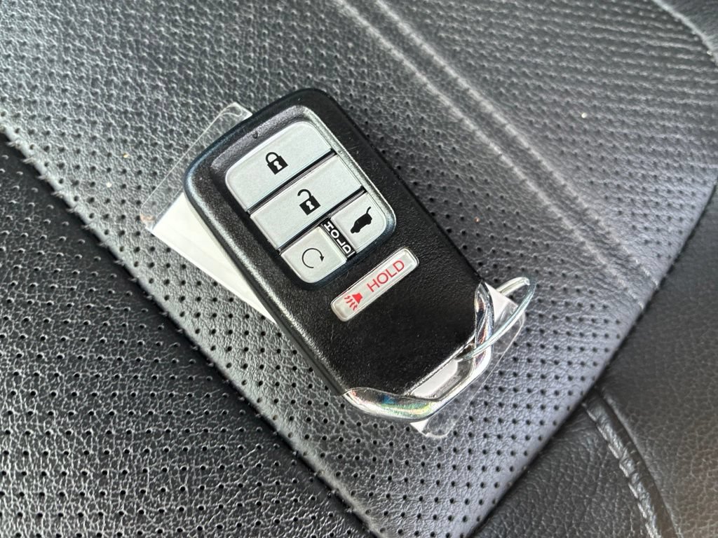 Used 2017 Honda CR-V Touring image 26