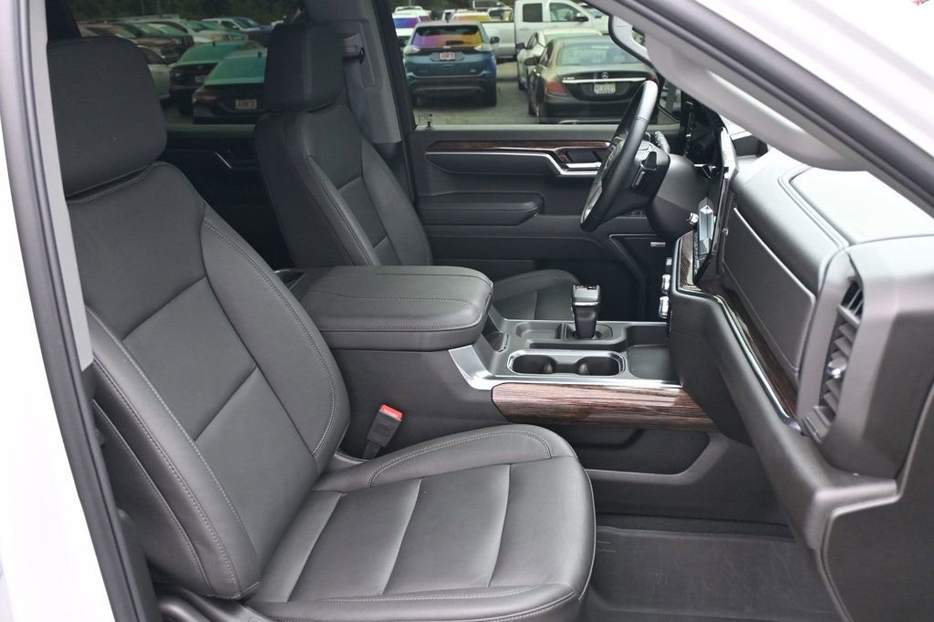 Used 2025 GMC Sierra 1500 Elevation w/ Elevation Premium Package image 20