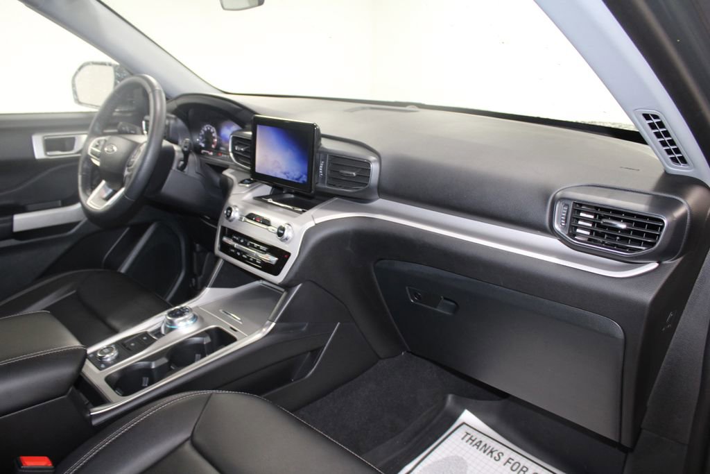 Used 2023 Ford Explorer XLT w/ Equipment Group 202A image 31
