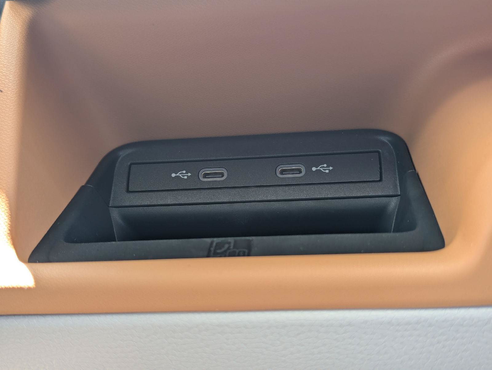 New 2025 Volkswagen ID. Buzz Pro S Plus AWD/4WD image 23