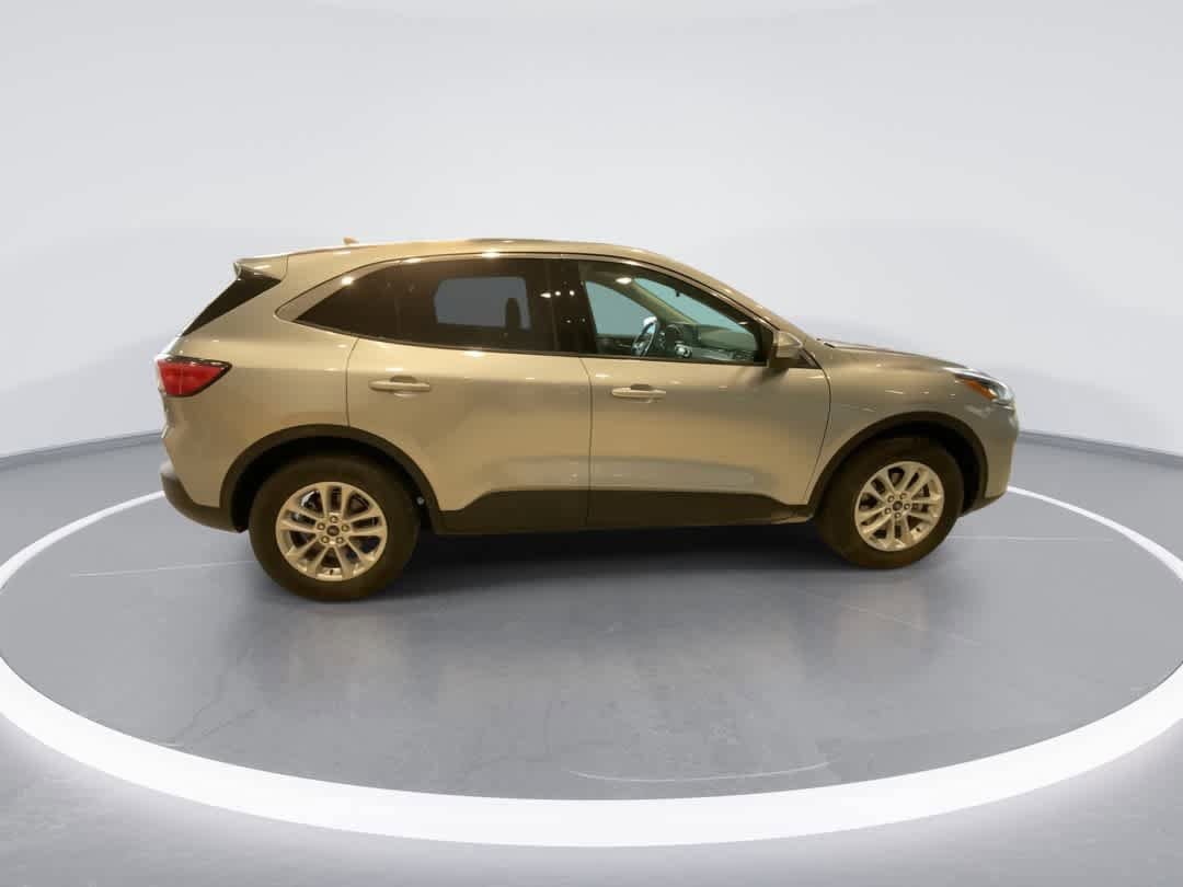 Used 2021 Ford Escape SE w/ Cold Weather Package AWD/4WD image 9