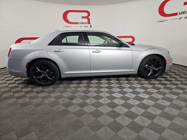 Certified 2023 Chrysler 300 Touring w/ Sport Appearance Package image 8