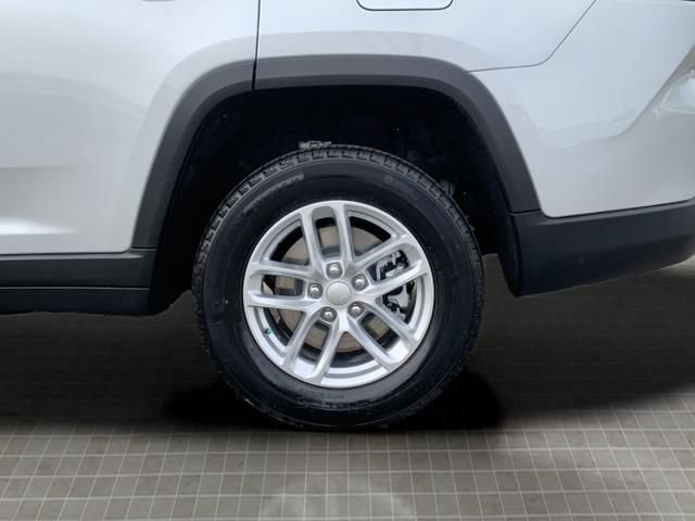 Used 2025 Jeep Grand Cherokee L Laredo AWD/4WD image 52