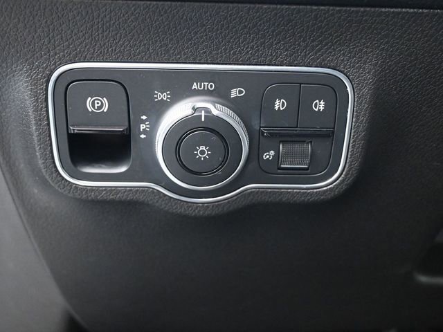 Used 2021 Mercedes-Benz GLB 250 image 20