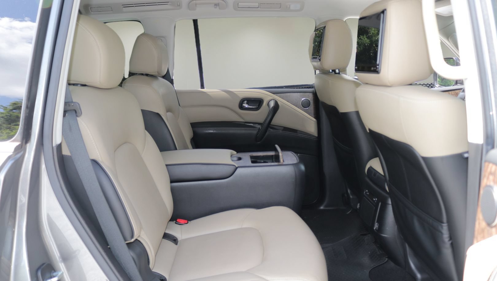 Used 2021 INFINITI QX80 Premium Select w/ Cargo Package RWD image 17