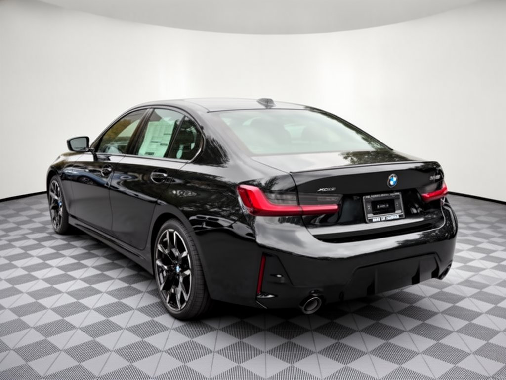 New 2026 BMW 330i xDrive Sedan AWD/4WD image 3