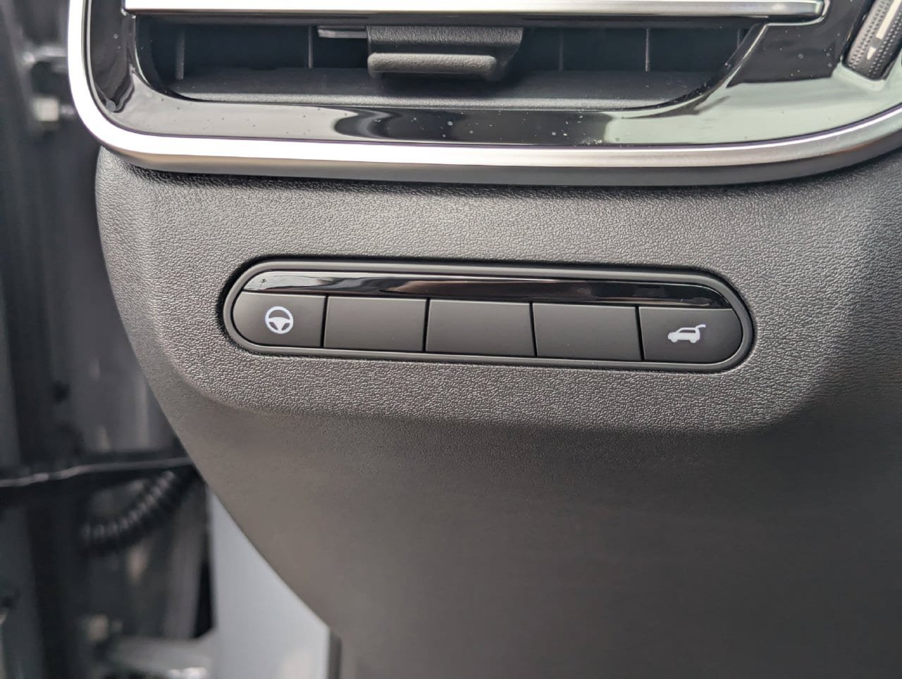 New 2027 INFINITI QX60 Luxe FWD image 27