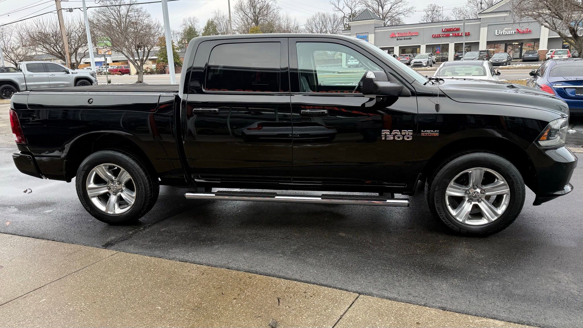 Used 2015 RAM 1500 Sport image 5