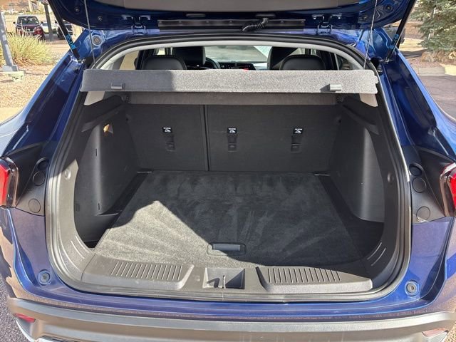 Used 2024 Chevrolet Trax LT w/ LT Convenience Package image 14