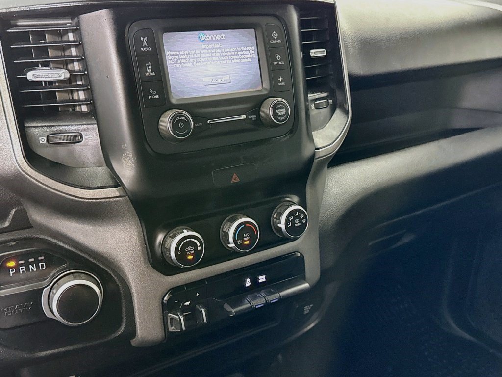 Used 2024 RAM 2500 Tradesman w/ Chrome Appearance Group AWD/4WD image 17