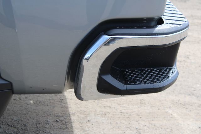 Used 2024 Chevrolet Silverado 3500 LT image 11