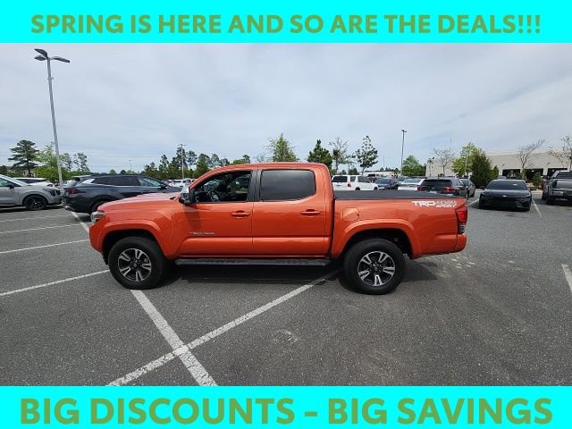 Used 2016 Toyota Tacoma TRD Sport w/ Premium & Technology Package image 9