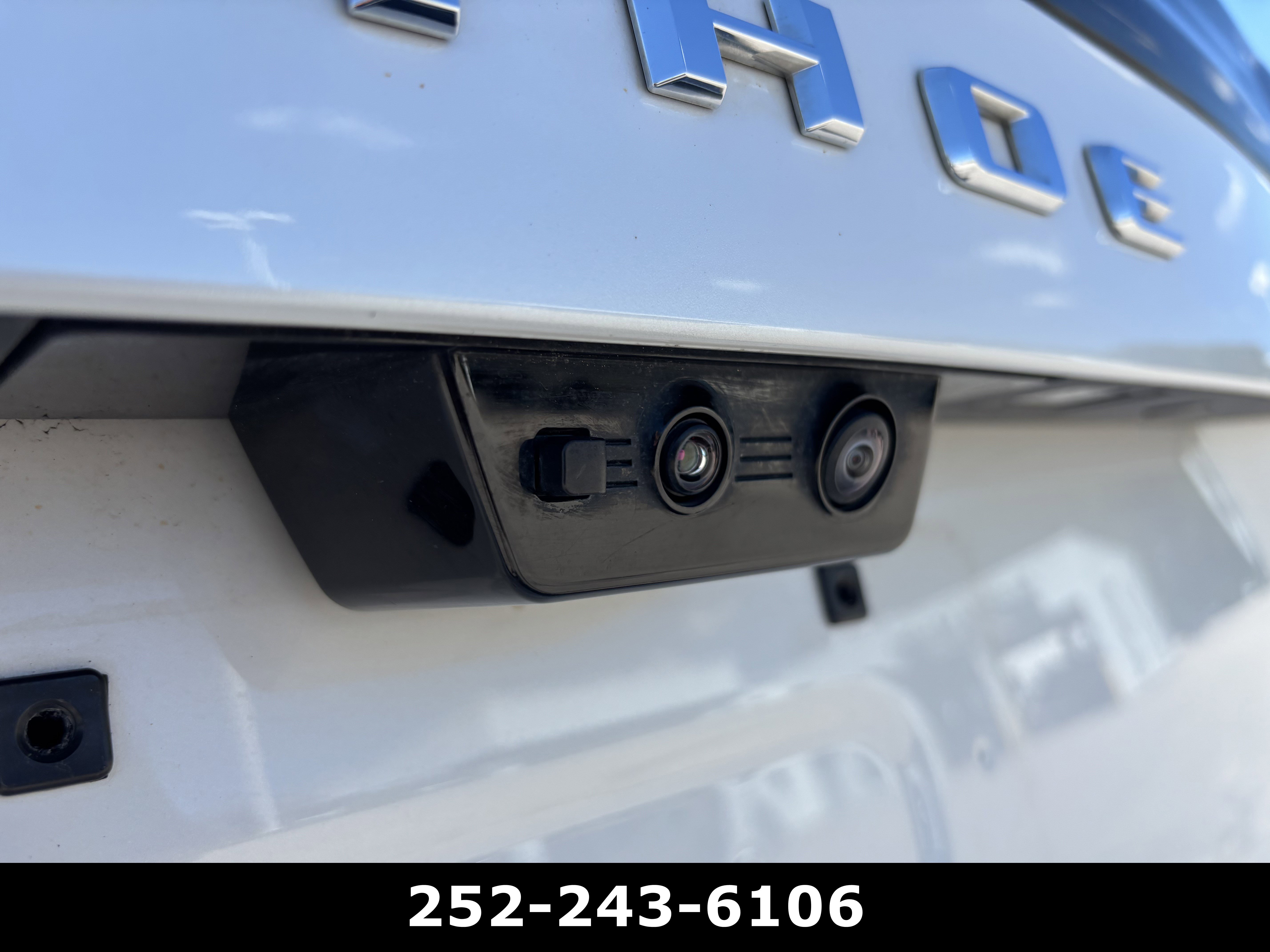 Used 2025 Chevrolet Tahoe High Country AWD/4WD image 11