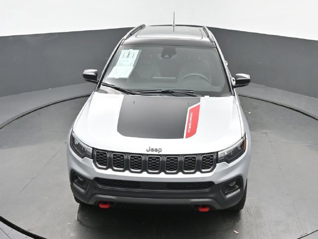 Used 2024 Jeep Compass Trailhawk w/ Sun and Sound Group AWD/4WD image 38