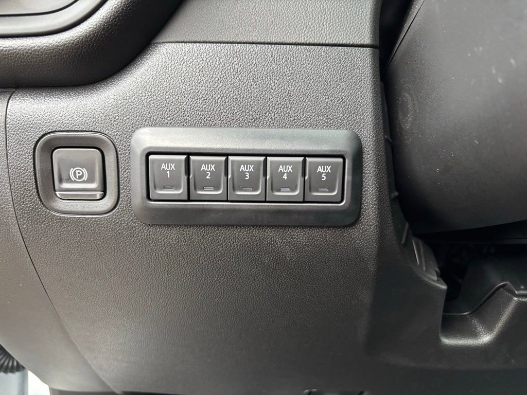 New 2026 GMC Sierra 2500 Pro w/ Convenience Package image 17
