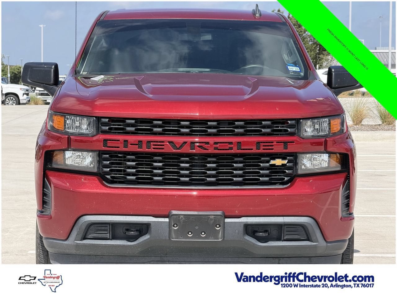Used 2019 Chevrolet Silverado 1500 Custom w/ Custom Value Package AWD/4WD image 8
