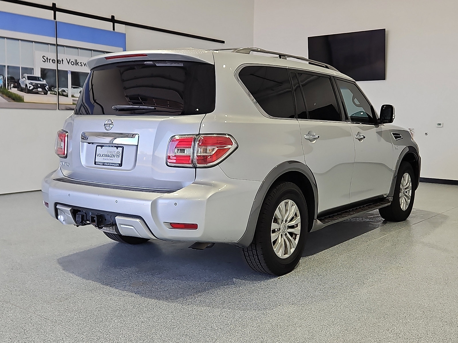 Used 2018 Nissan Armada SV w/ Driver Package image 3