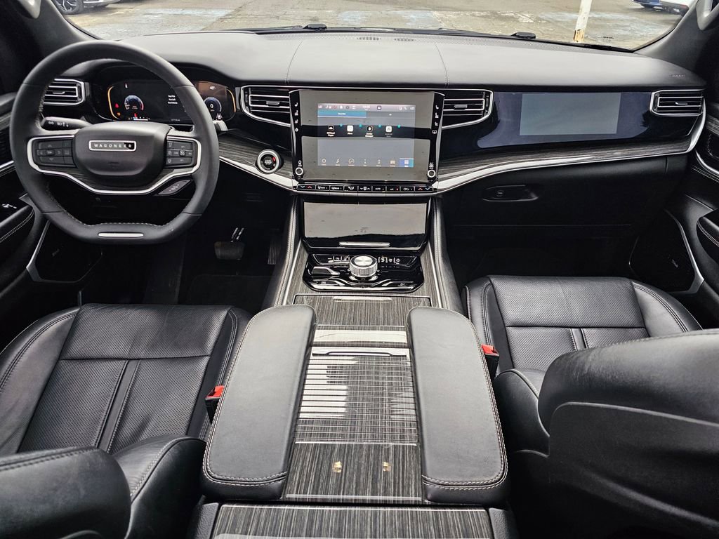 Used 2022 Jeep Wagoneer Series III w/ Premium Group I image 17
