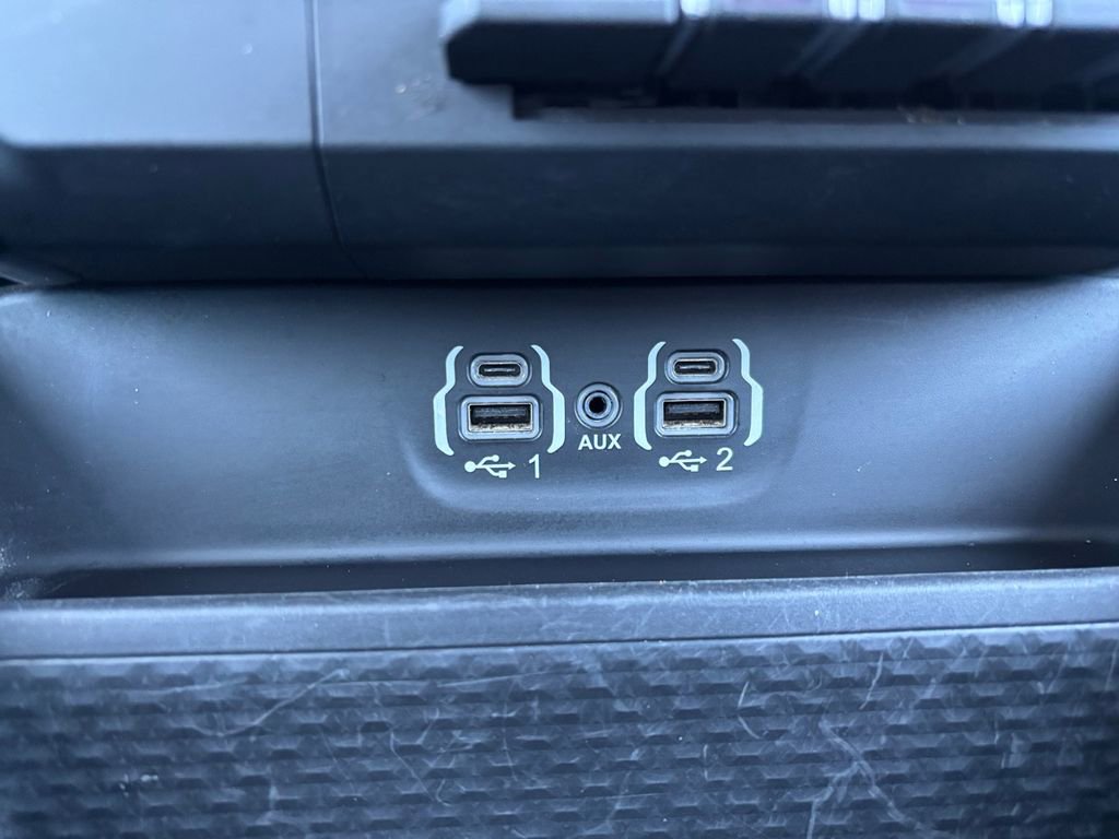 Used 2012 Dodge Grand Caravan SXT FWD image 38