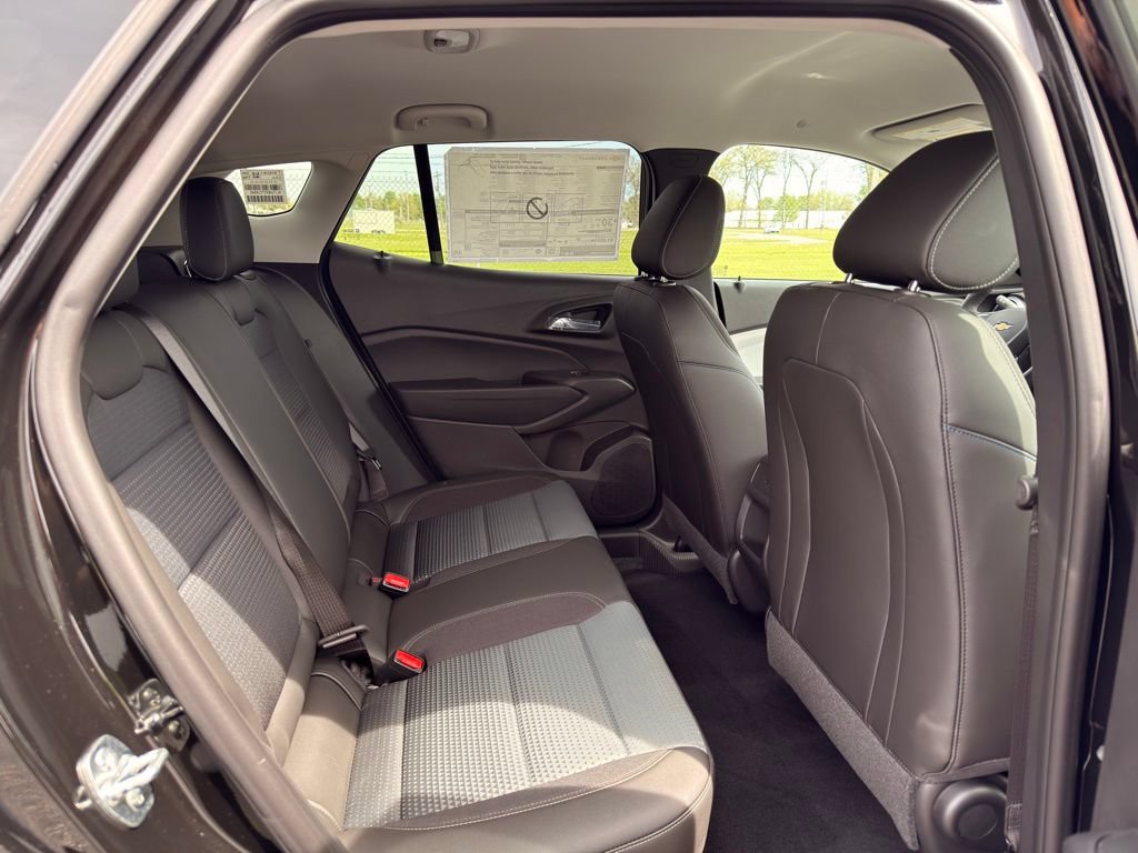 New 2026 Chevrolet Trax LT FWD image 29